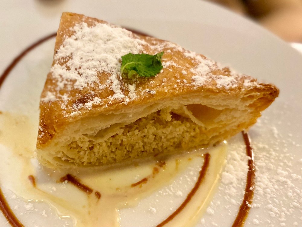 Restaurante muy bien puntuado en Tripadvisor, vinimos a probarlo y las expectativas eran muy altas, la calidad del servicio muy buena y la comida mejor.