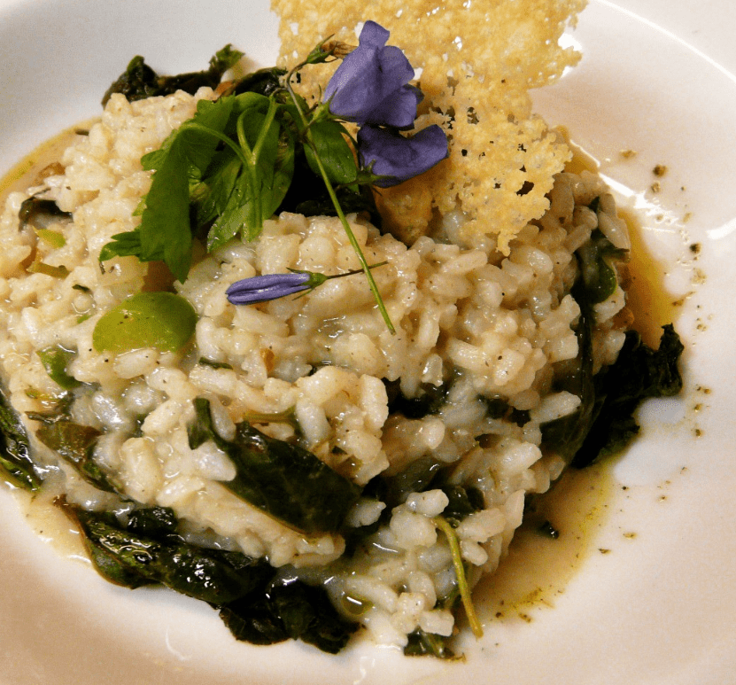 Risotto de ceps, ressignols i esparrecs.