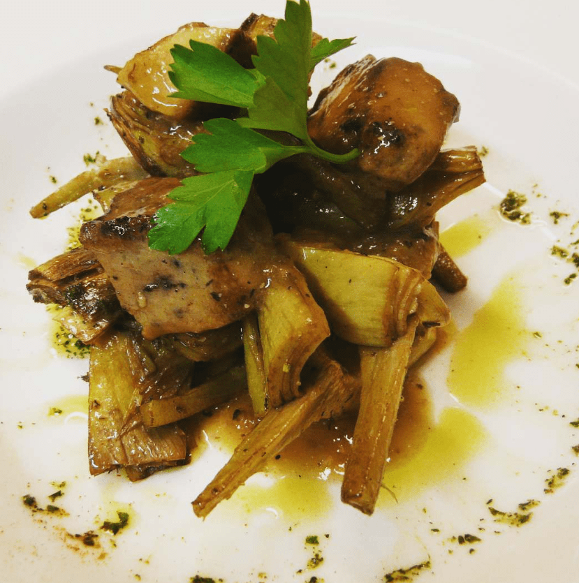 Saltejat de carxofes amb foie gras