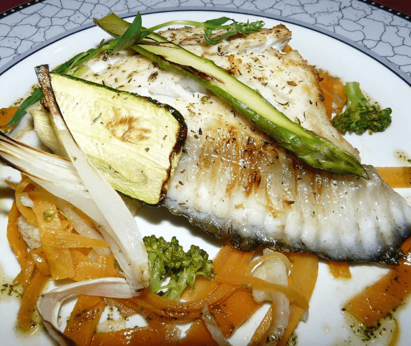 Turbot a la brasa amb verdures i patates