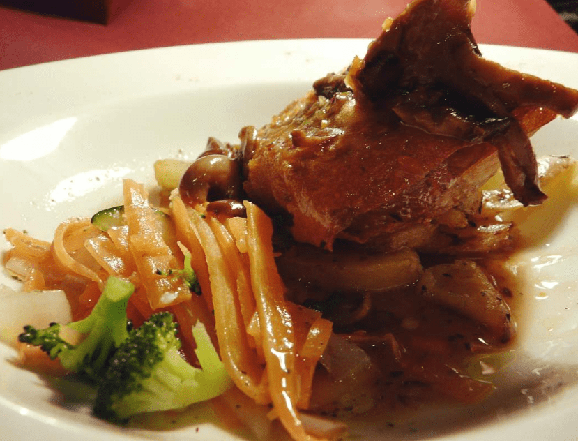 Cruixent de peus de porc amb fredolics