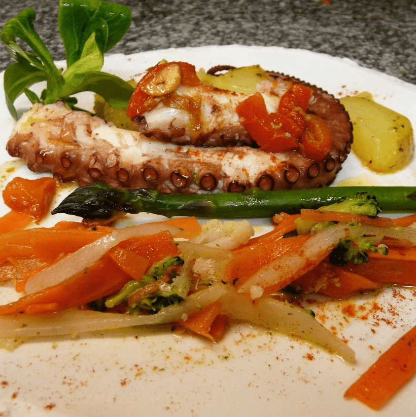 El mejor restaurante de cocina tradicional andorrana y francesa del centro de Andorra la Vella donde comer a buen precio máxima calidad